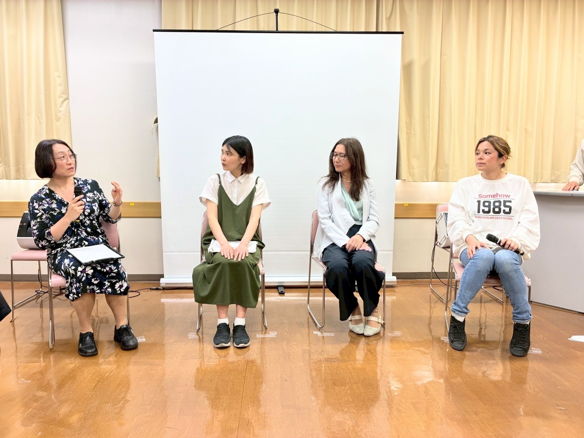 登壇者4名の写真